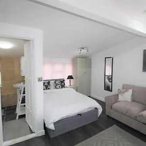  Appartamento 2 Min Walk To Upton Park Station