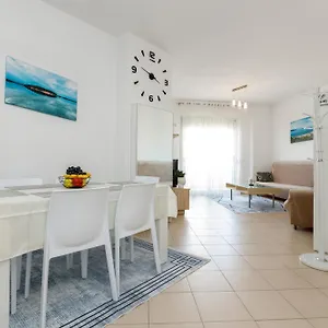 agustin-apartament-vlora.albaniahotels.org/